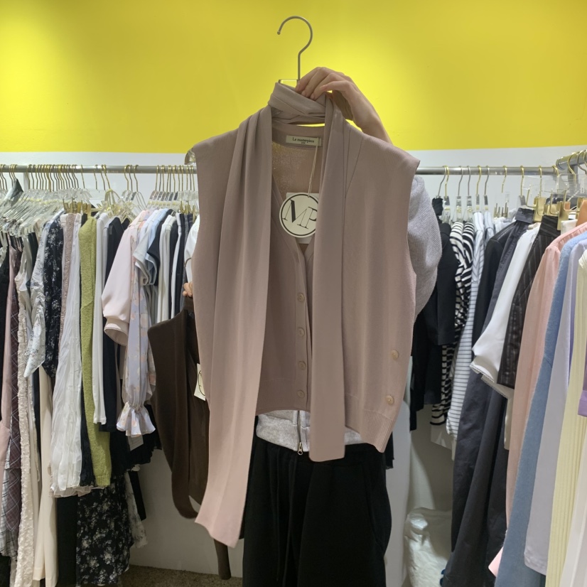 LE MASTERPLACE東大門實拍女裝新品時尚推薦熱賣馬甲含脖帶Le masterpiece馬甲圖色2