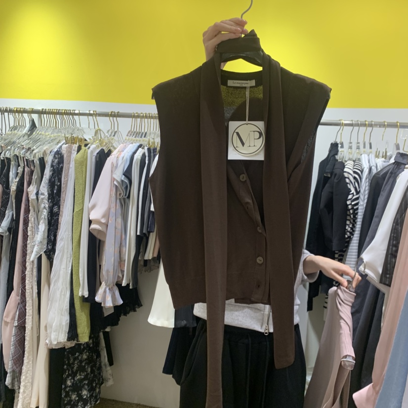 LE MASTERPLACE東大門實拍女裝新品時尚推薦熱賣馬甲含脖帶Le masterpiece馬甲圖色3