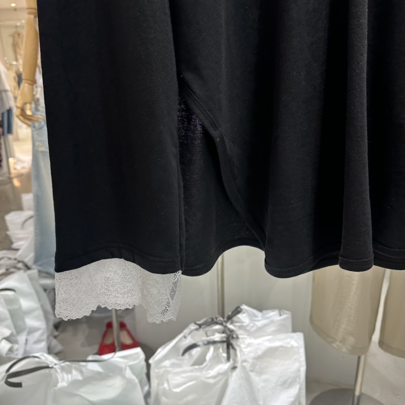 BAIE.38韓國代購女士新品人氣真品時尚長袖T恤連帽衫蕾絲BAIE.38長袖T恤