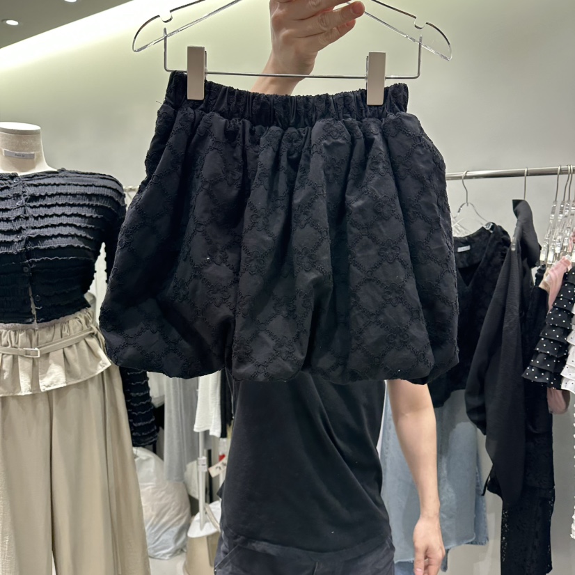 BAIE.38韓國直郵實拍女裝新款推薦熱賣時尚職業裙褲提花BAIE.38裙褲