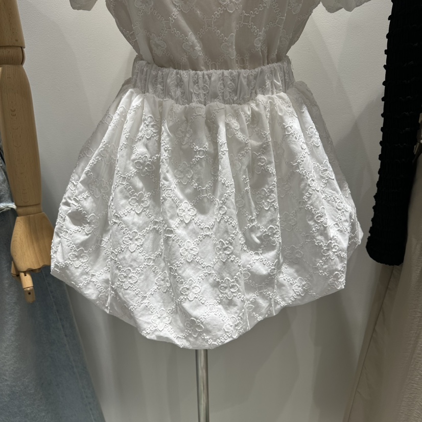 BAIE.38韓國直郵實拍女裝新款推薦熱賣時尚職業裙褲提花BAIE.38裙褲圖色1