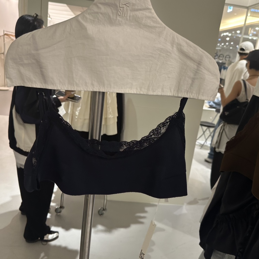 LOVE YOU SO MUCH/MORE THAN YESTERDAY東大門代購女士新品時尚吊帶背心LYSM/MORE THAN YESTERDAY吊帶/背心圖色2