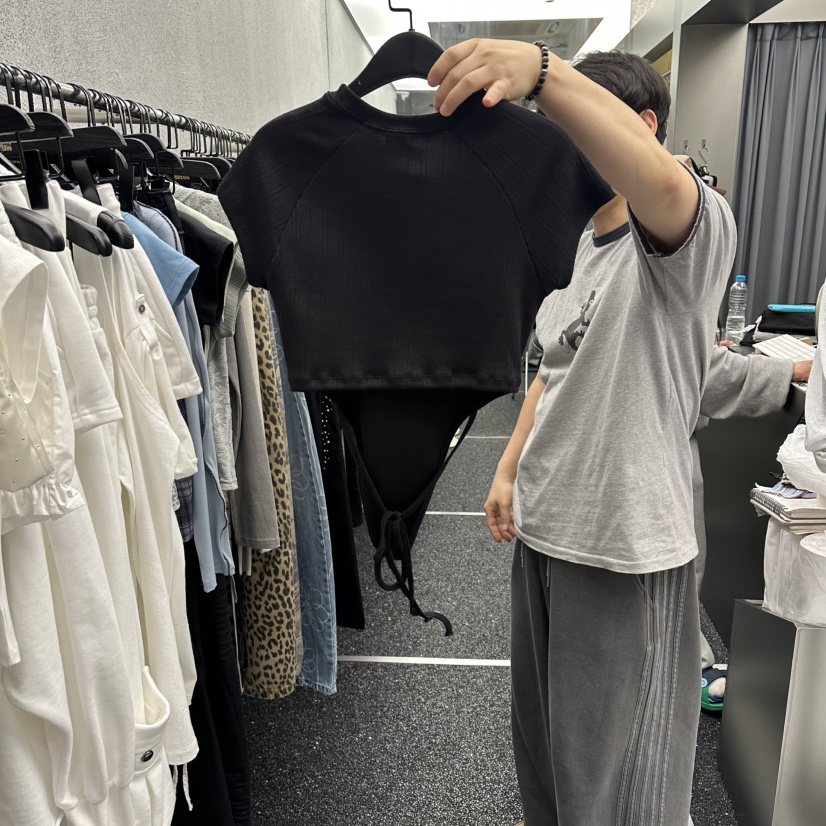 NUEUN東大門代購女裝新品休閑26春夏真品熱賣職業人氣T恤NUEUN/SEEOTT恤