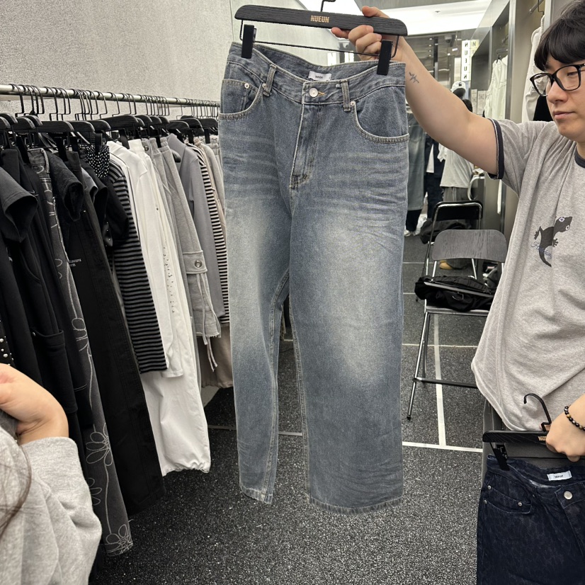 NUEUN韓國代購女士新品26春夏26夏季人氣熱賣時尚職業牛仔褲NUEUN/SEEOT牛仔褲圖色1