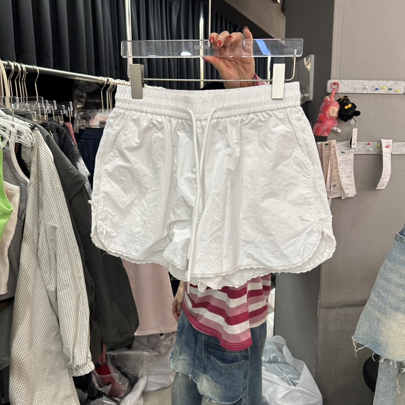 MOMAZU韓國直郵實拍女裝新品人氣26春夏時尚職業短褲蕾絲緞MOMAZU短褲圖色1