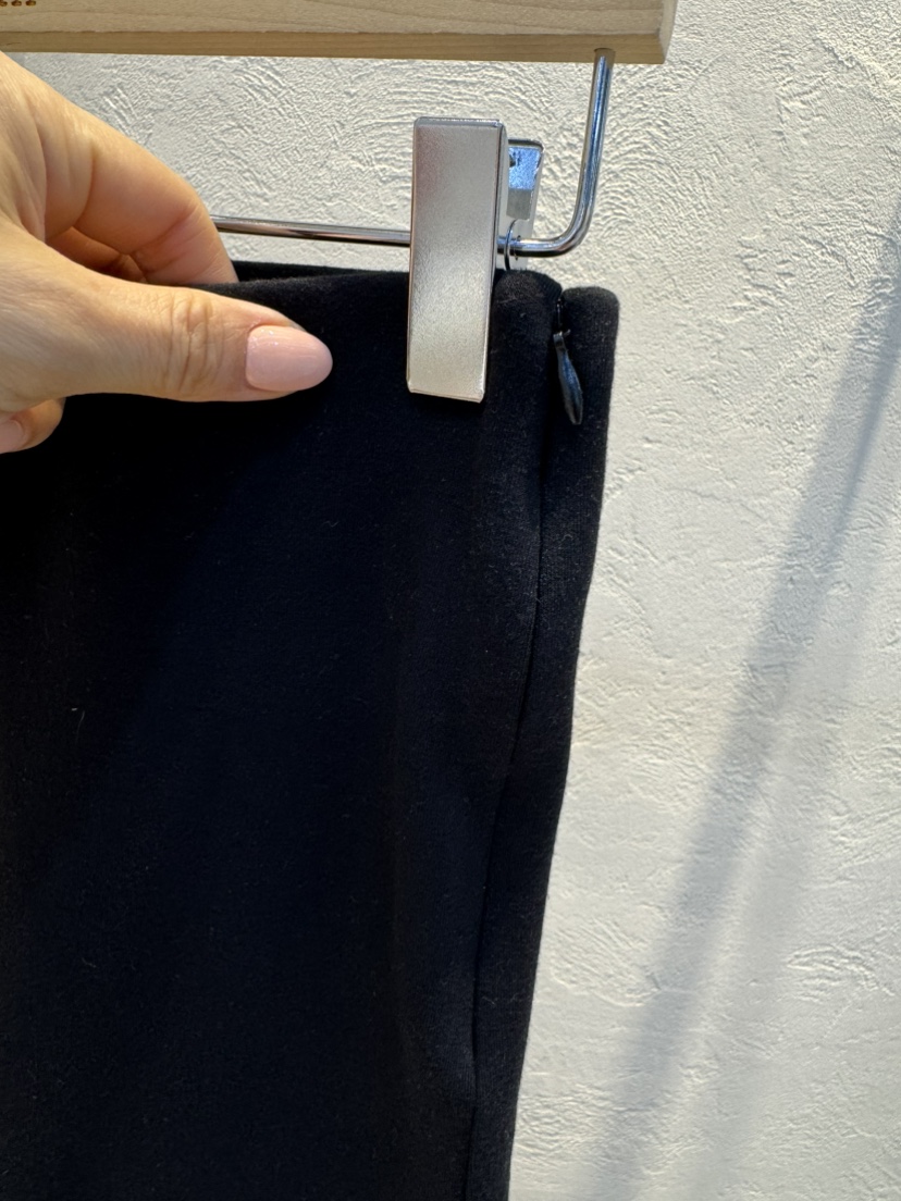 RIAH韓國直郵女裝新品職業休閑26春夏時尚打底褲鯊魚褲開衩RIAH打底褲/鯊魚褲