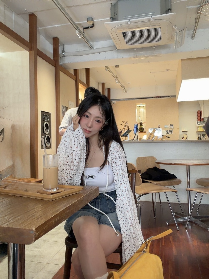 PALETTE-Q韓國東大門直郵女裝新品人氣襯衫蕾絲衫花朵短款開衫PALETTE-Q襯衫/蕾絲衫