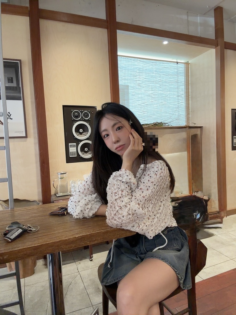 PALETTE-Q韓國東大門直郵女裝新品人氣襯衫蕾絲衫花朵短款開衫PALETTE-Q襯衫/蕾絲衫