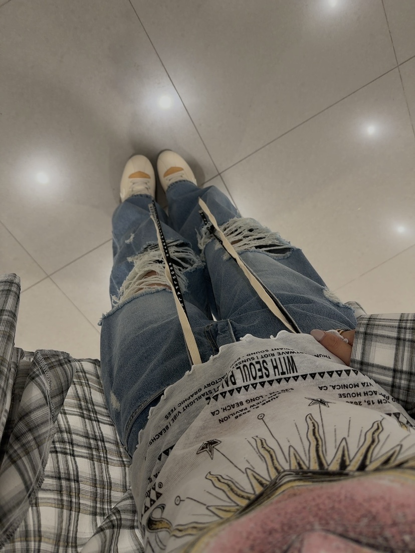 PALETTE-Q韓國直郵女裝新品熱賣時尚休閑推薦牛仔褲破洞PALETTE-Q牛仔褲