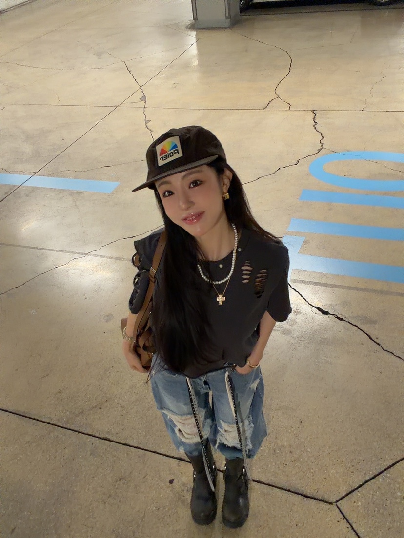 PALETTE-Q韓國直郵女裝新品熱賣時尚休閑推薦牛仔褲破洞PALETTE-Q牛仔褲