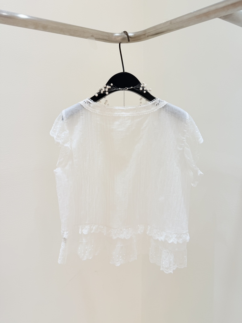 CORAL東大門實拍韓國女裝新款時尚推薦職業襯衫蕾絲衫褶裥CORAL襯衫/蕾絲衫