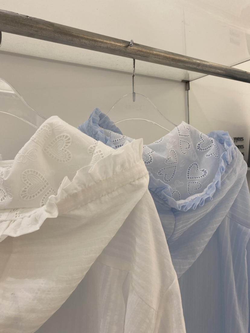 YES韓國直郵女裝新款26夏季26春夏休閑時尚襯衫蕾絲衫荷葉邊YES襯衫/蕾絲衫