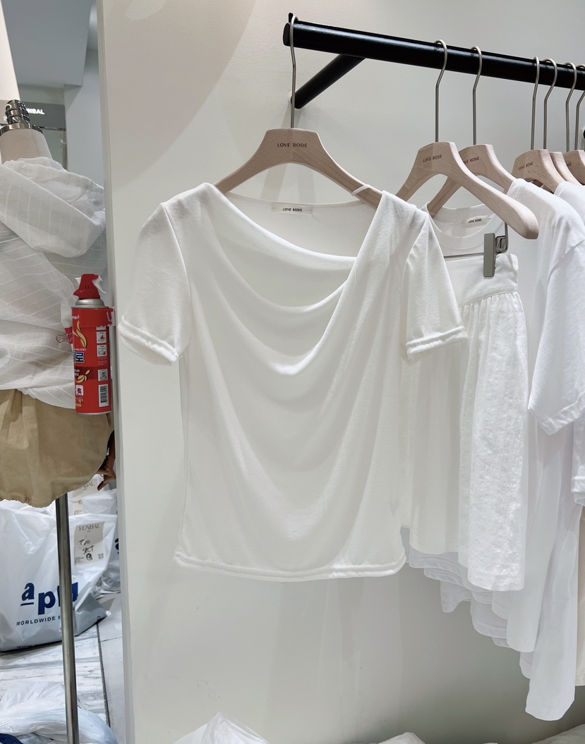 LOVE ROSIE韓國直郵實拍女裝新品熱賣休閑時尚26夏季T恤LOVE ROSIET恤圖色3