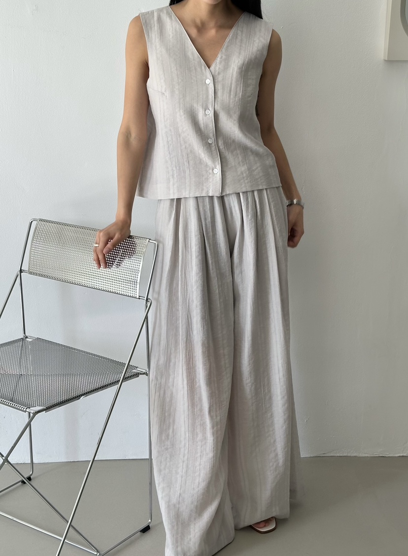 LE VASE東大門實拍韓國女士新款人氣26春夏熱賣26夏季馬甲LE VASE馬甲