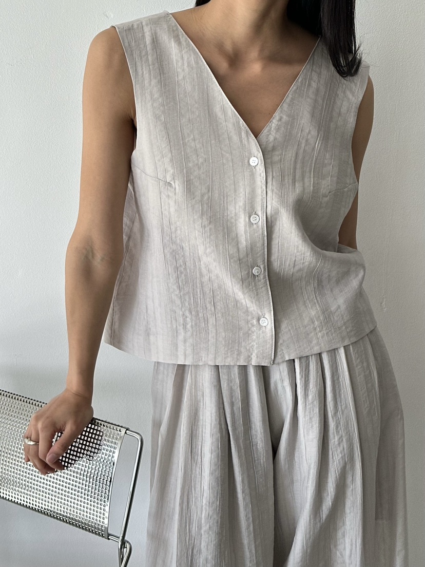 LE VASE東大門實拍韓國女士新款人氣26春夏熱賣26夏季馬甲LE VASE馬甲