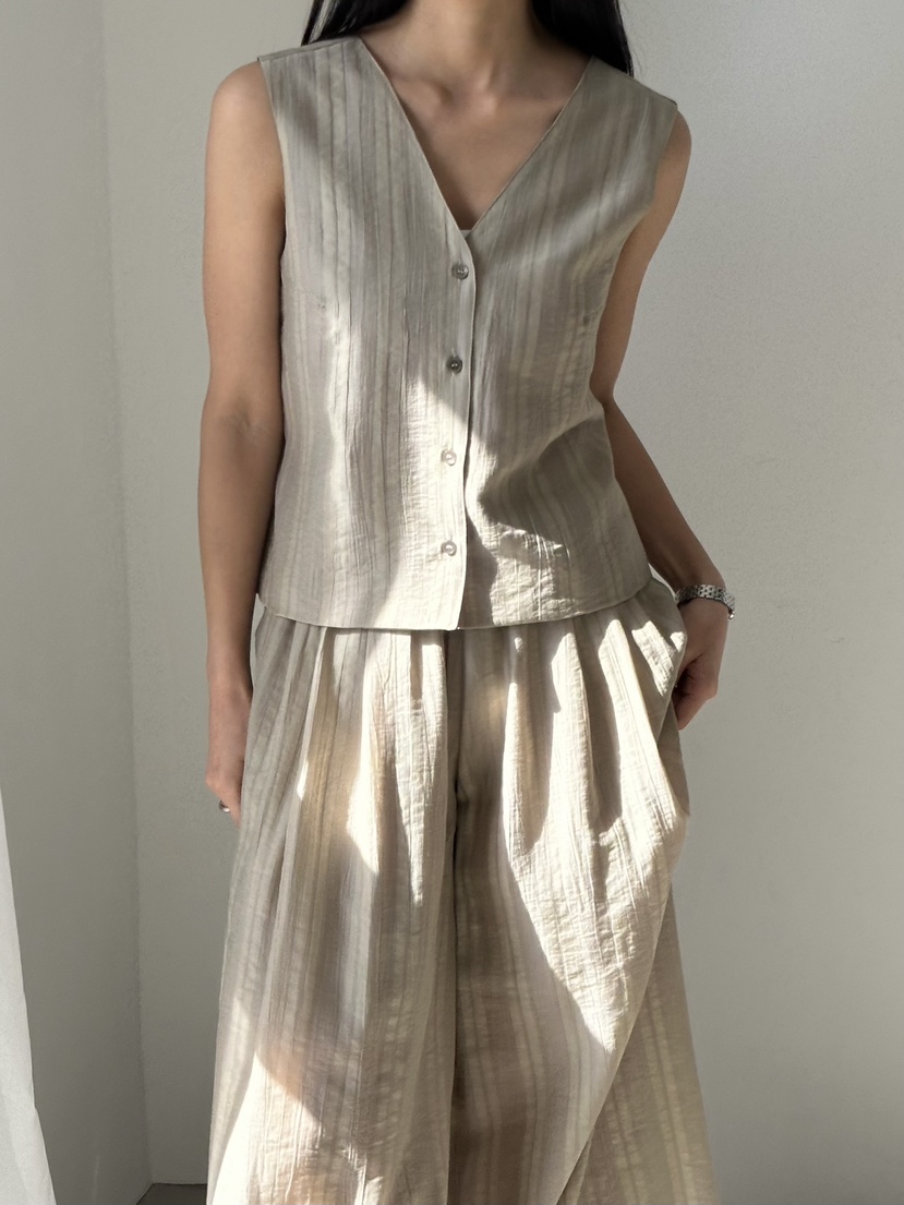 LE VASE東大門實拍韓國女士新款人氣26春夏熱賣26夏季馬甲LE VASE馬甲