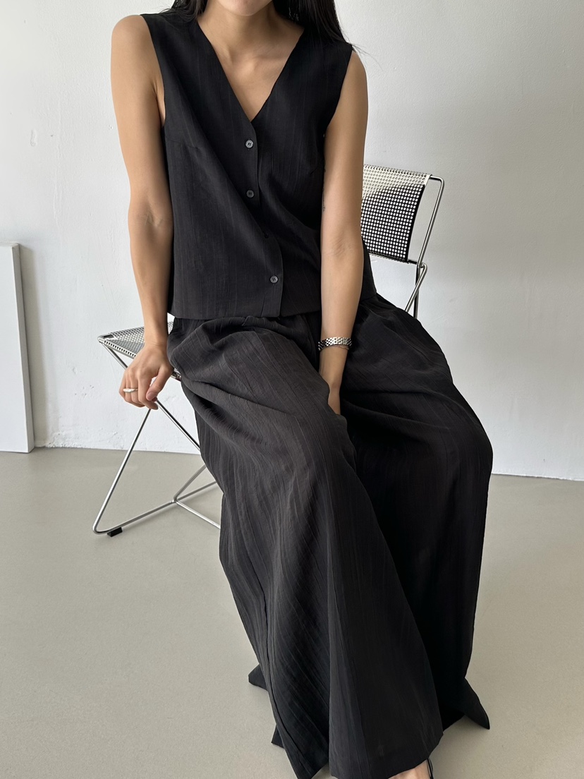 LE VASE東大門實拍韓國女士新款人氣26春夏熱賣26夏季馬甲LE VASE馬甲