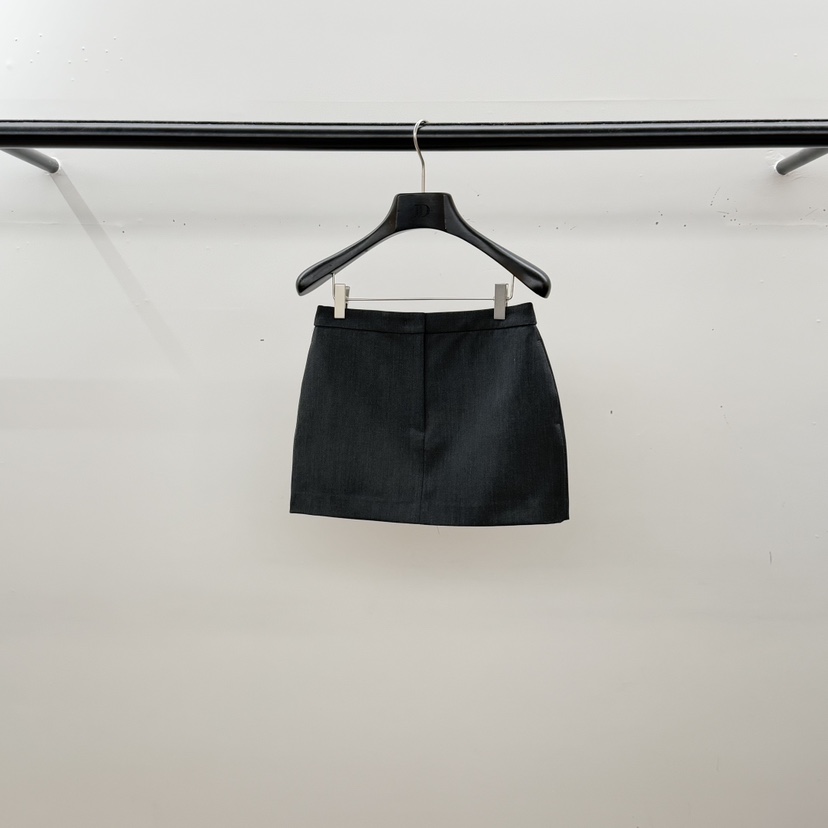 ID韓國東大門直郵女士新款休閑熱賣26夏季26春夏推薦短裙ID短裙圖色1墨色