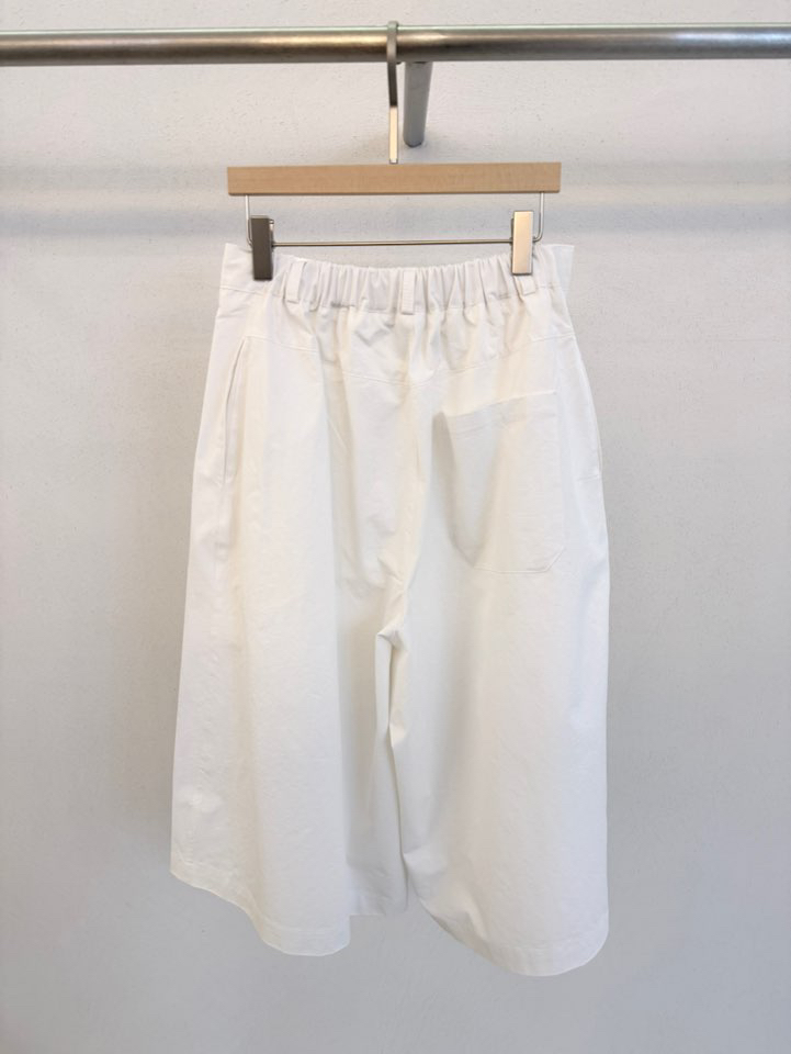 FORM韓國代購女士新品26夏季時尚人氣職業推薦熱賣休閑短褲FORM短褲