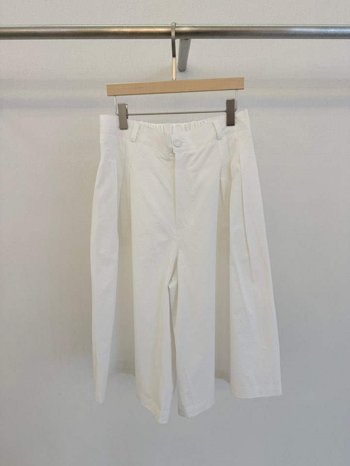 FORM韓國代購女士新品26夏季時尚人氣職業推薦熱賣休閑短褲FORM短褲圖色3