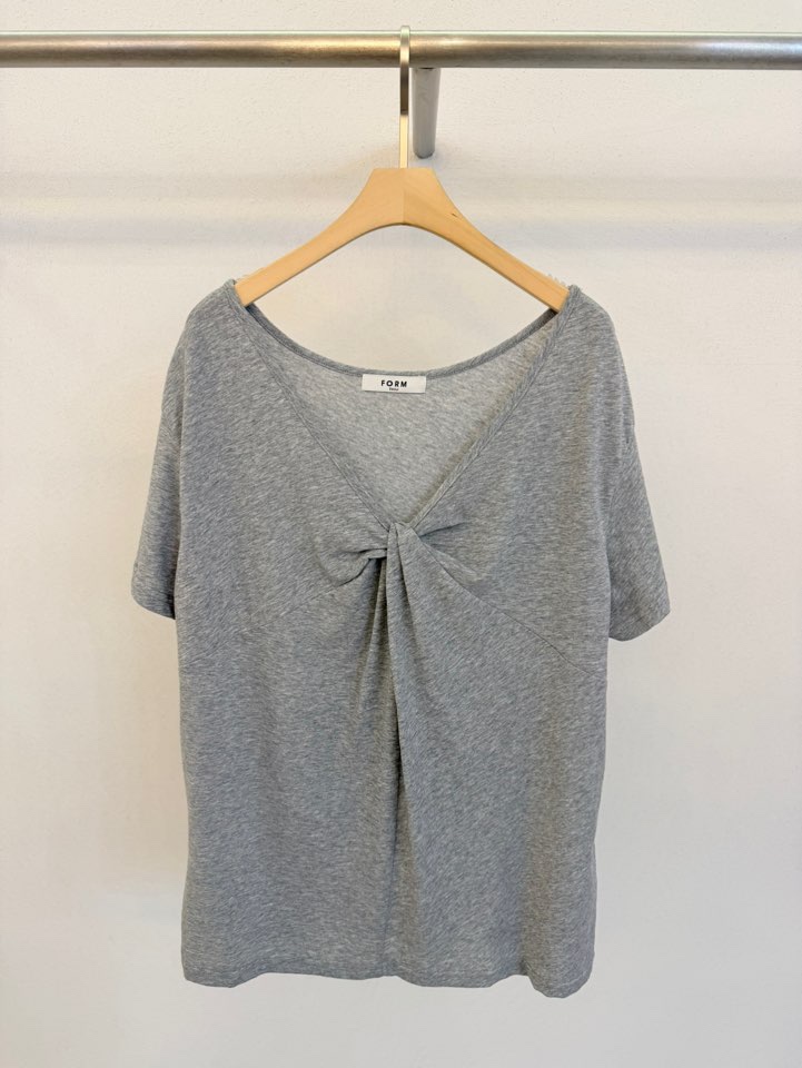 FORM韓國東大門代購女士新款休閑26夏季26春夏熱賣人氣T恤FORMT恤圖色1