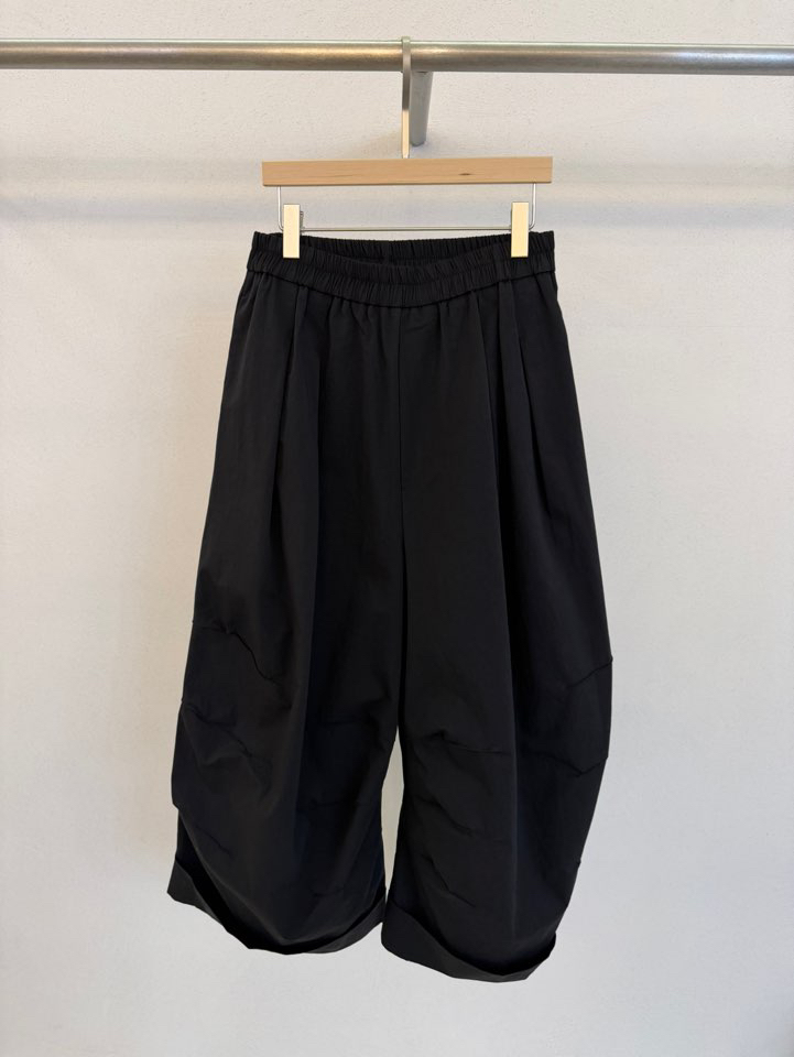 FORM東大門實拍韓國女裝新品時尚26夏季26春夏熱賣短褲褶皺FORM短褲圖色2