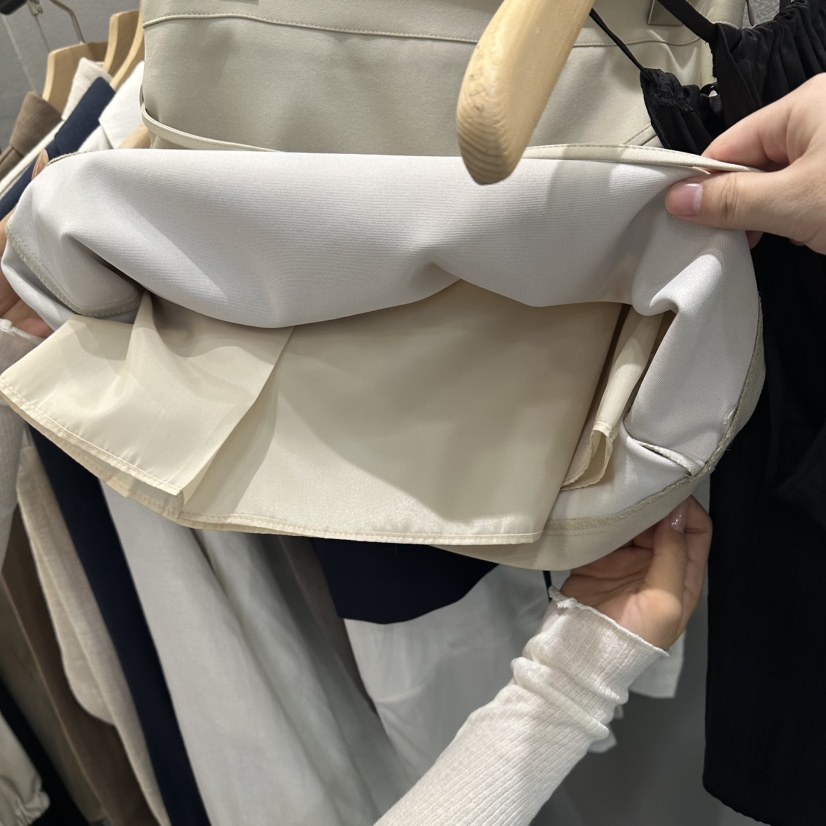 FLAMME TOIT/LUNAMDE東大門實拍韓國女裝新品時尚短裙含腰繩FLAMME TOIT/LUNAMDE短裙