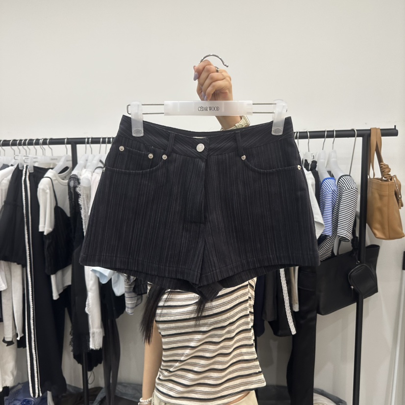 CEDARWOOD韓國直郵實拍女裝新品26春夏職業推薦休閑時尚短褲CEDAR WOOD短褲圖色2黑色