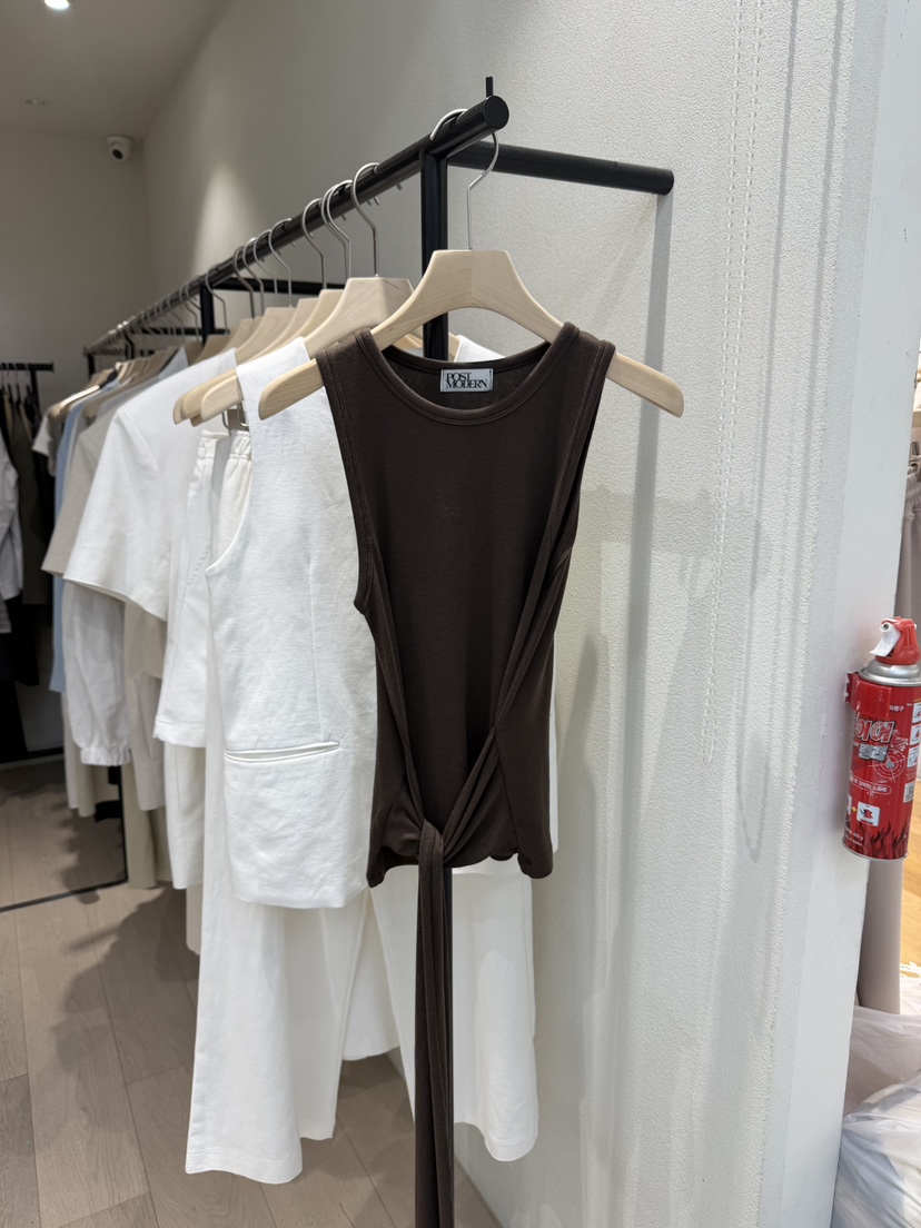 POSTMODERN韓國直郵實拍女裝新款推薦時尚26春夏吊帶背心POSTMODERN吊帶/背心圖色2棕色