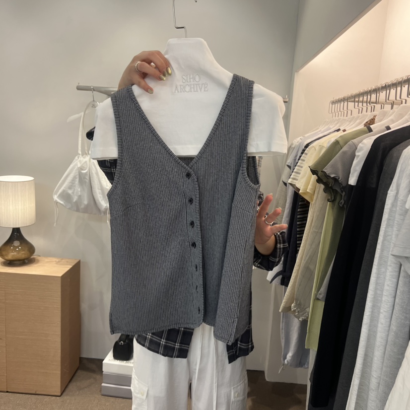 SIHO ARCHIVE韓國直郵實拍女裝新款時尚人氣26春夏吊帶背心SIHO ARCHIVE吊帶/背心圖色2