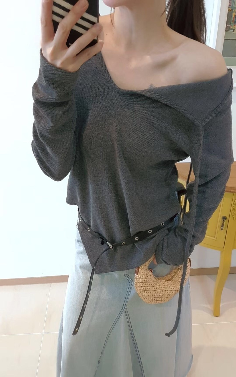 GENTLE B/LOVENTINA韓國直郵女士新款休閑長袖T恤露肩開衩GENTLE B/LOVENTINA長袖T恤