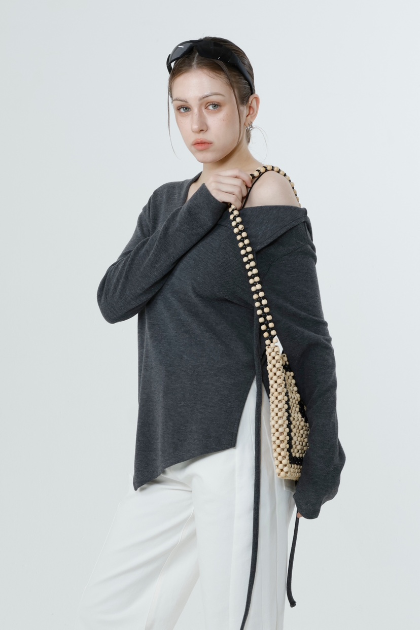 GENTLE B/LOVENTINA韓國直郵女士新款休閑長袖T恤露肩開衩GENTLE B/LOVENTINA長袖T恤