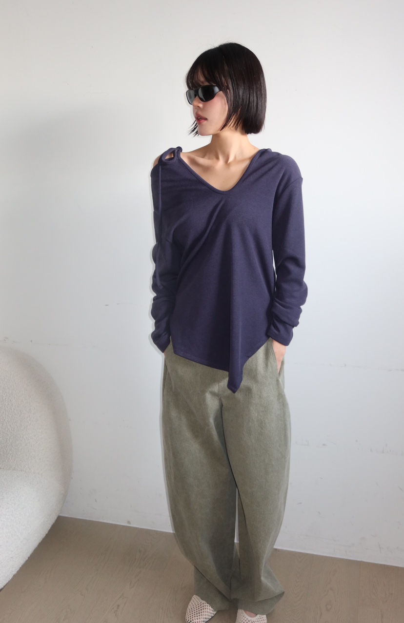 GENTLE B/LOVENTINA韓國直郵女士新款休閑長袖T恤露肩開衩GENTLE B/LOVENTINA長袖T恤