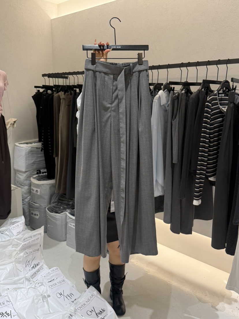 OVER NEAR韓國代購女士新品26春夏推薦26夏季休閑褲含腰帶OVER NEAR休閑褲圖色2