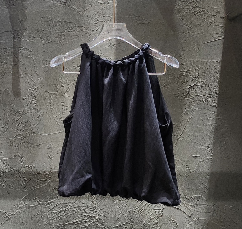 BLACK RIBBON-A韓國東大門直郵女士新款推薦26夏季吊帶背心BLACK RIBBON-A吊帶/背心圖色2