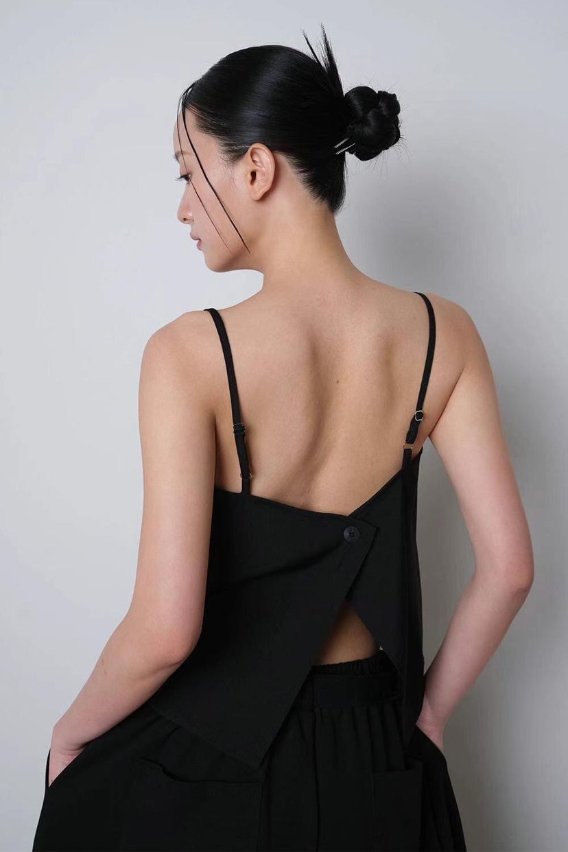 GENTLE B/LOVENTINA東大門實拍韓國女裝新品26春夏吊帶背心兩面穿GENTLE B/LOVENTINA吊帶/背心