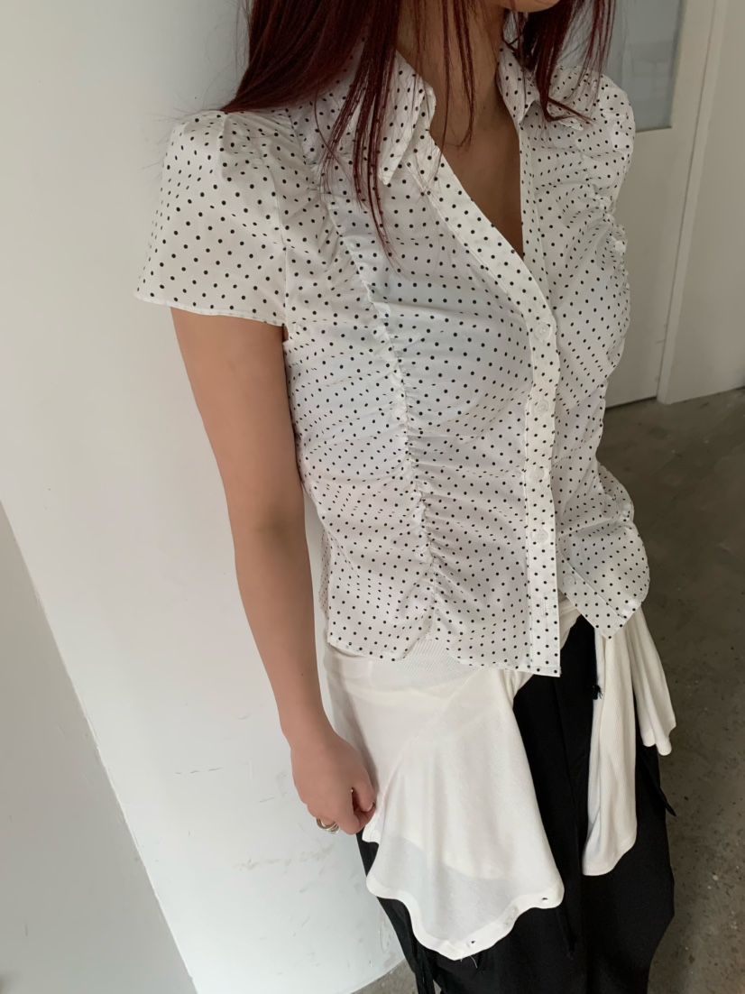 OVER NEAR韓國東大門直郵女裝新款休閑人氣26春夏襯衫蕾絲衫OVER NEAR襯衫/蕾絲衫