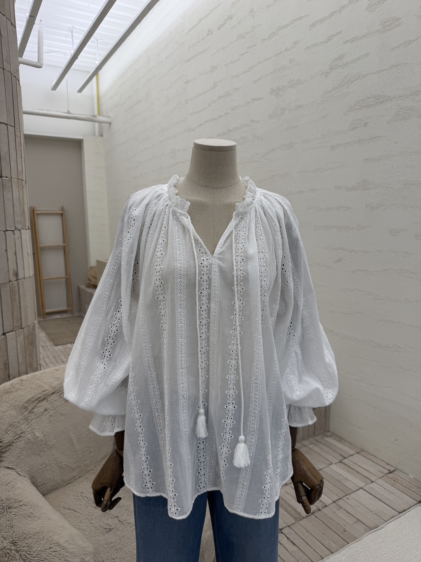 LAUNDRY韓國東大門代購女士新款人氣26夏季襯衫蕾絲衫刺繡LAUNDRY襯衫/蕾絲衫