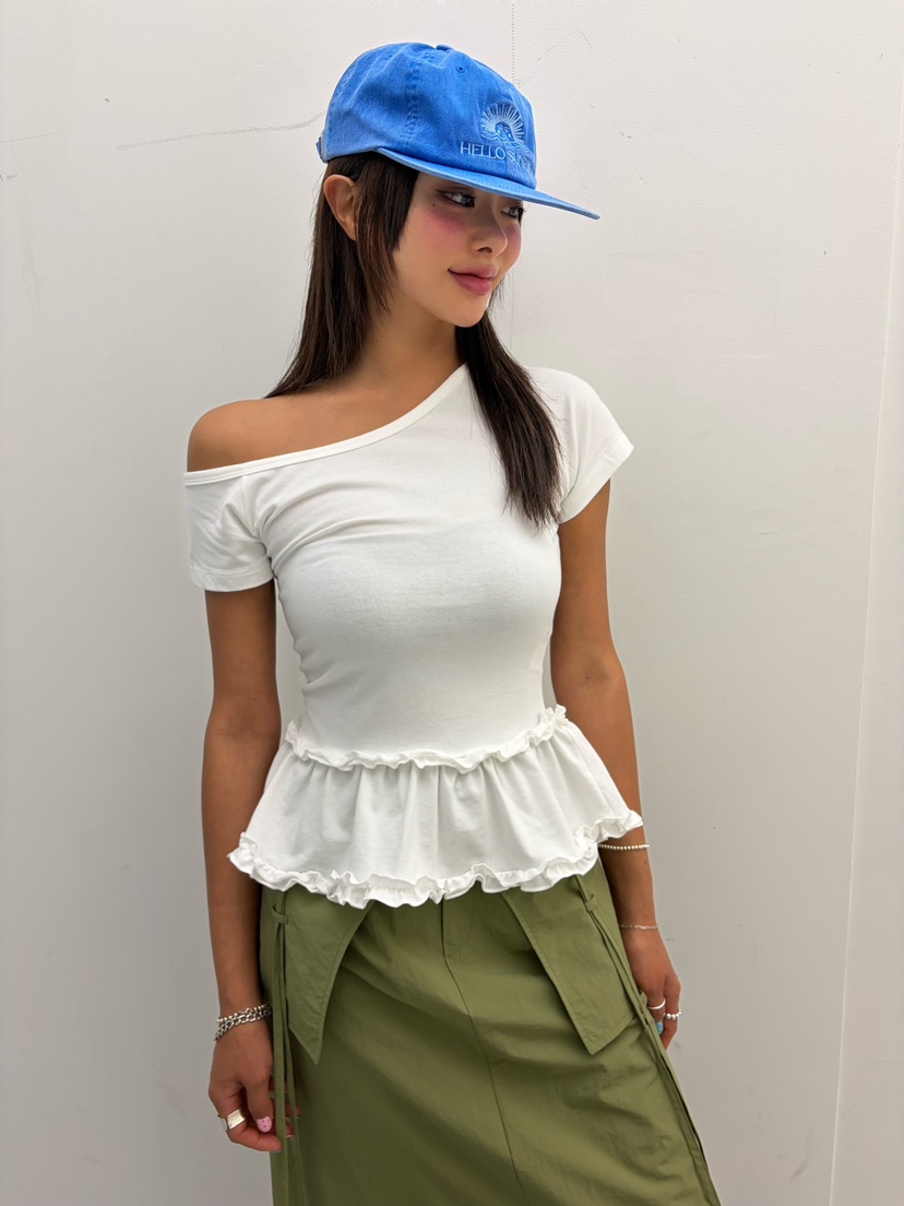 CUCUMBER韓國東大門直郵女士新款熱賣時尚26夏季T恤不對稱CUCUMBERT恤圖色1