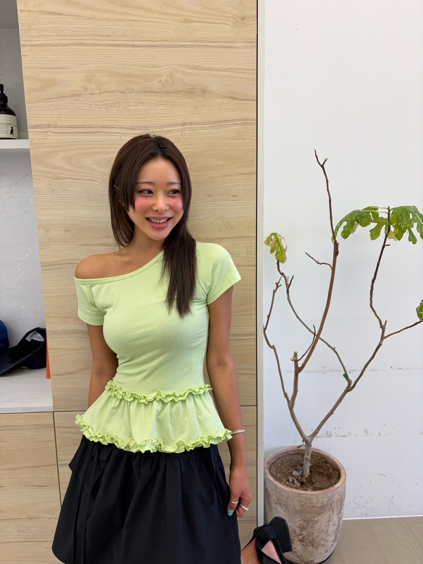 CUCUMBER韓國東大門直郵女士新款熱賣時尚26夏季T恤不對稱CUCUMBERT恤圖色2