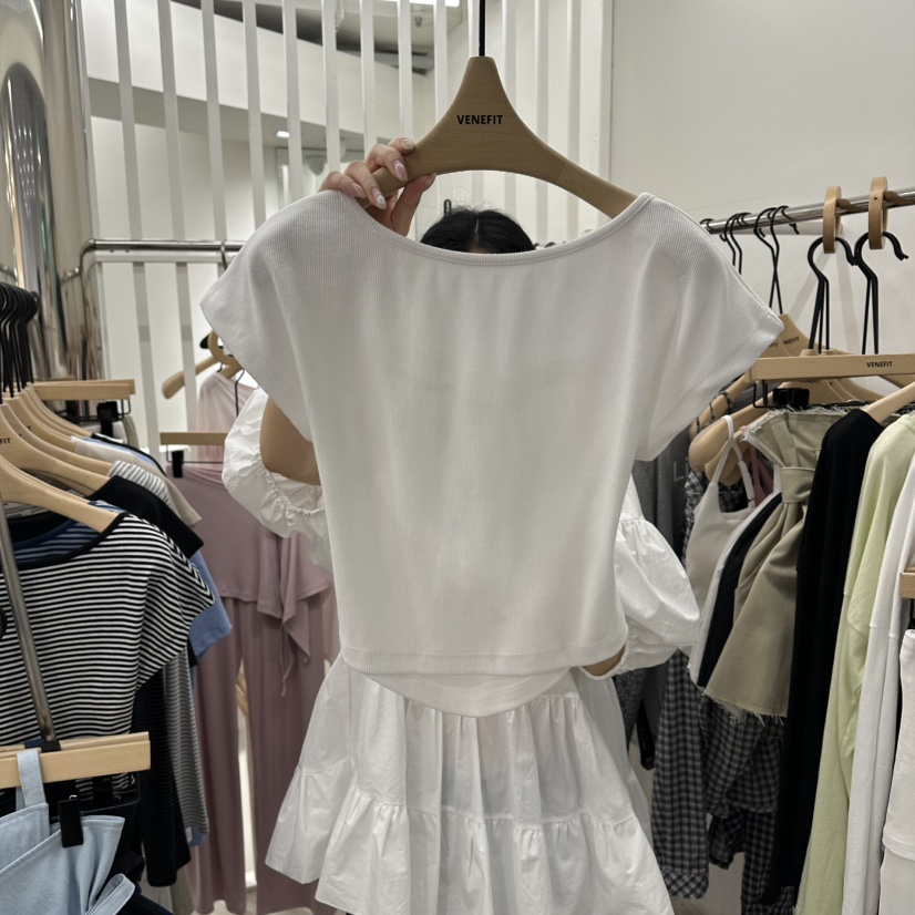 VENEFIT韓國東大門代購女裝新款人氣推薦職業26春夏熱賣T恤VENEFIT/JENNIET恤圖色2