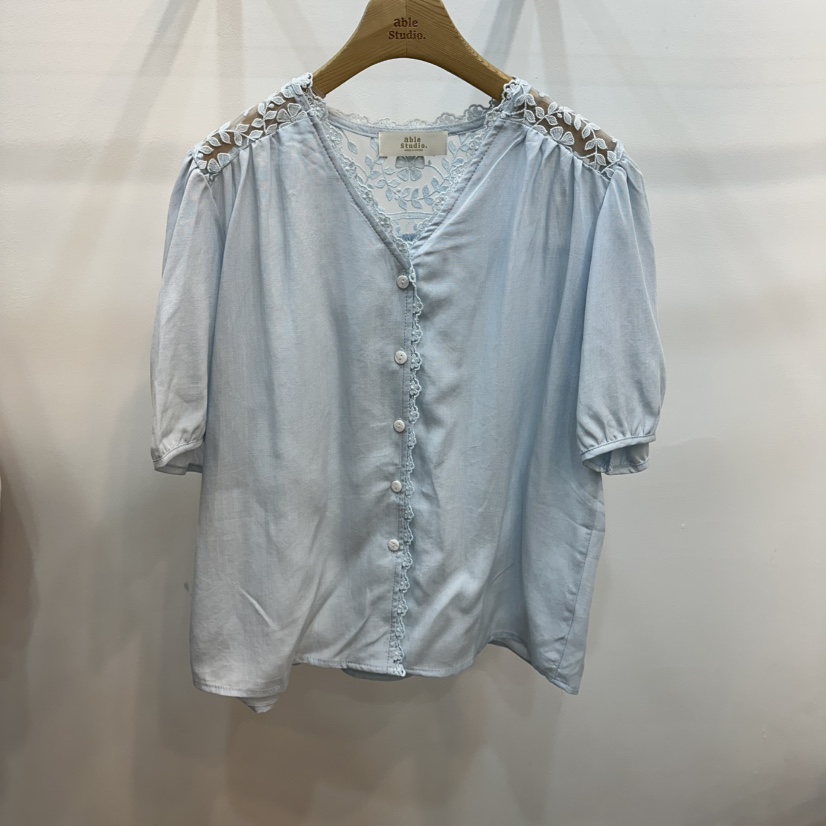 ABLESTUDIO韓國東大門代購女裝新款職業人氣襯衫蕾絲衫蕾絲ABLESTUDIO襯衫/蕾絲衫圖色1