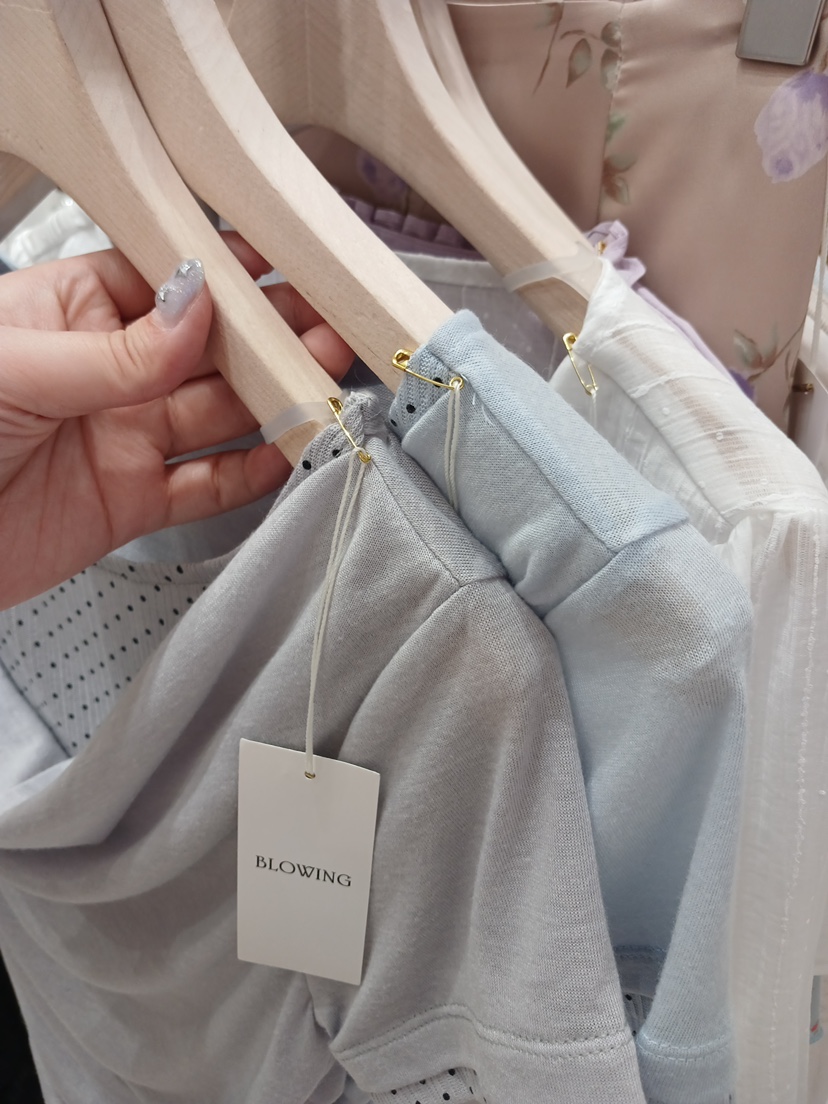 BLOWING韓國直郵女裝新品時尚職業推薦人氣26春夏T恤假兩件BLOWINGT恤