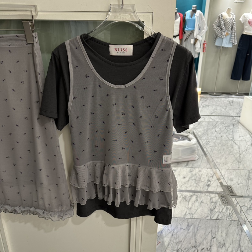 BLISS東大門直郵女裝新品熱賣時尚人氣休閑吊帶背心不含內搭BLISS吊帶/背心圖色2