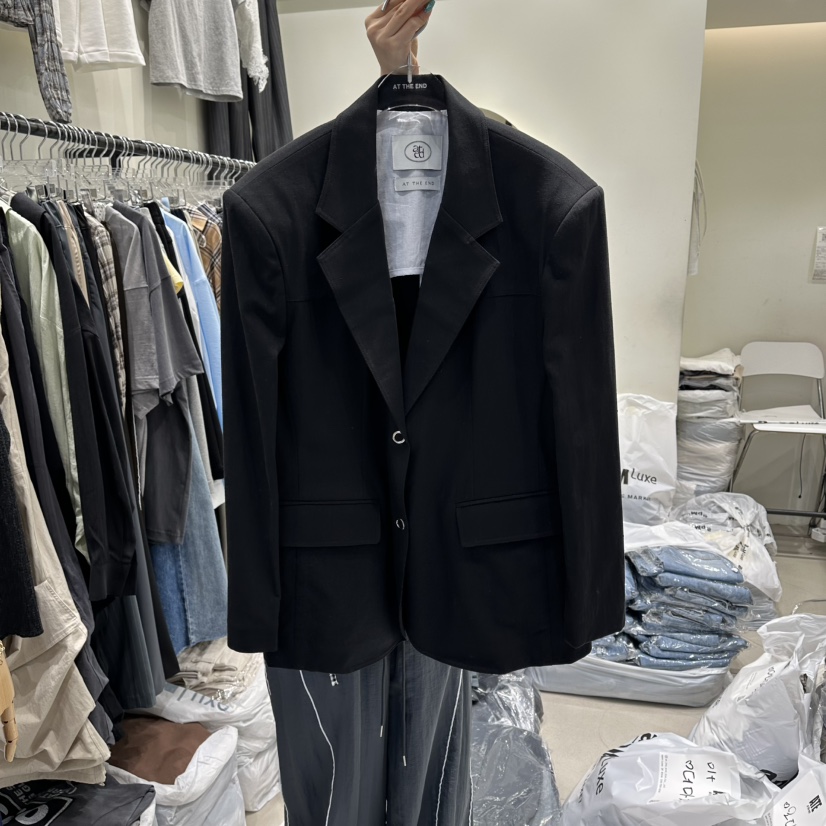 AT THE END韓國直郵實拍女裝新款休閑人氣時尚推薦夾克AT THE END夾克圖色2