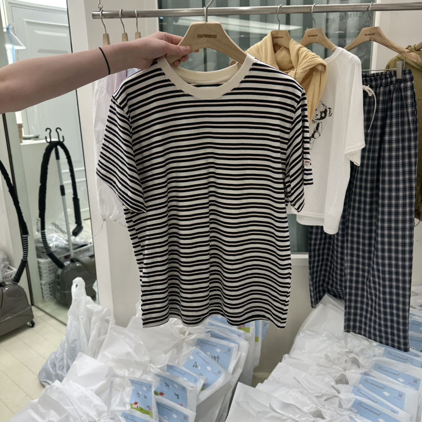 OURMOMENT東大門實拍女裝新款真品人氣休閑熱賣時尚T恤條紋OURMOMENTT恤圖色4