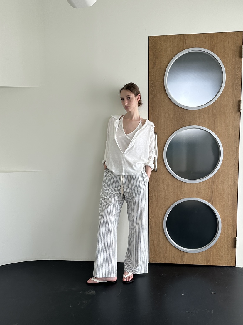 BOWIE韓國東大門直郵女裝新款時尚推薦職業長袖T恤V領深VBOWIE長袖T恤