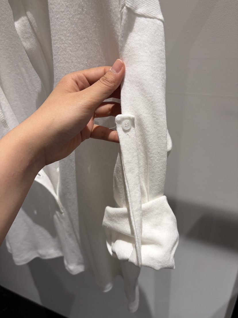 BOWIE韓國東大門直郵女裝新款時尚推薦職業長袖T恤V領深VBOWIE長袖T恤