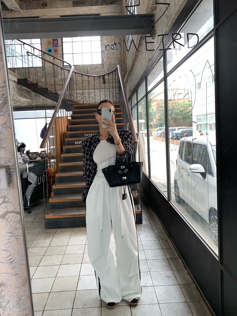 REVE CITE-L韓國代購女裝新款時尚熱賣襯衫蕾絲衫格子條紋REVE CITE-L襯衫/蕾絲衫