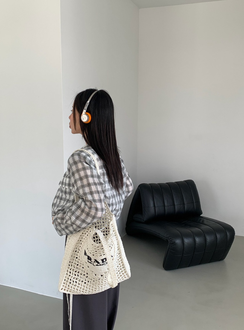 REVE CITE-L韓國代購女裝新款時尚熱賣襯衫蕾絲衫格子條紋REVE CITE-L襯衫/蕾絲衫